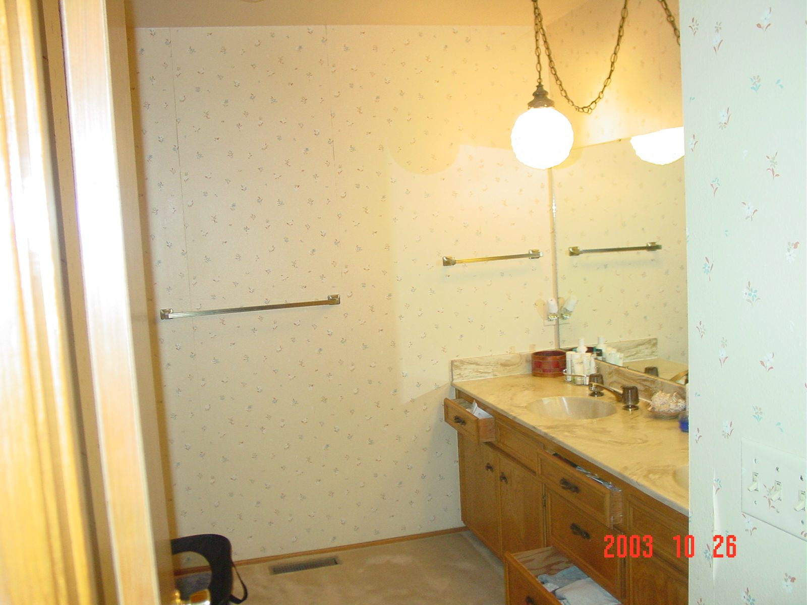 2406 photo 77